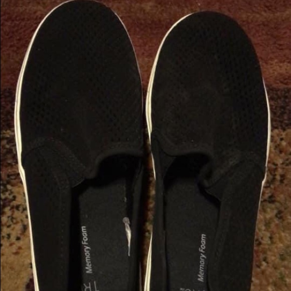 Women’s shoes